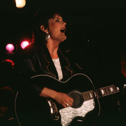 Holly Dunn
