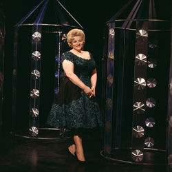 Anne Shelton